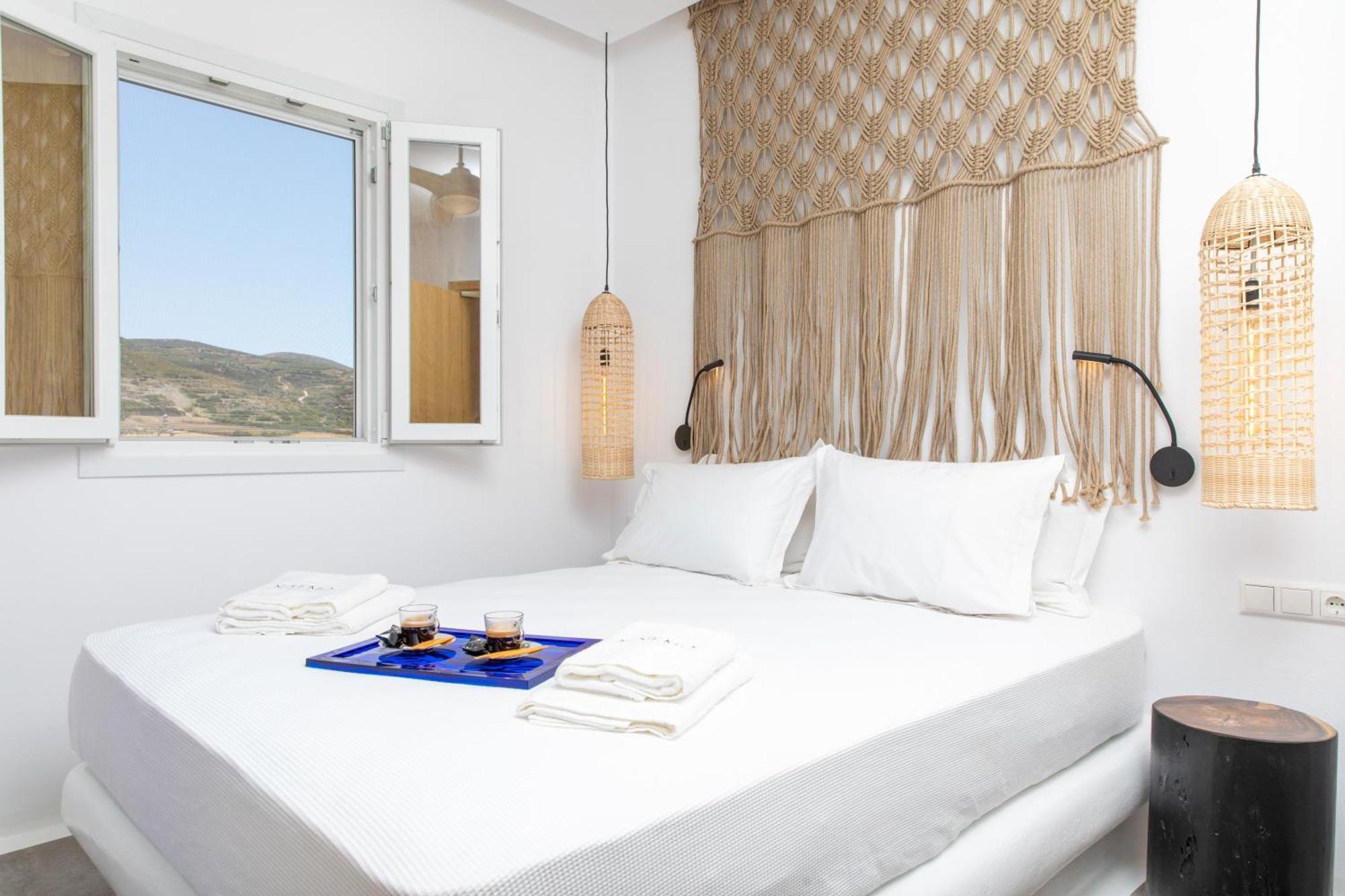 Ninemia Naxos Suites Agios Thaleleos Værelse billede
